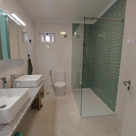 2 Bedroom In Centre Of - Valemar *